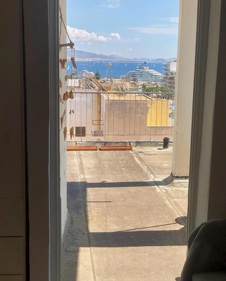 Cozy Seaview Studio - Piraeus Apartment Екстериор снимка